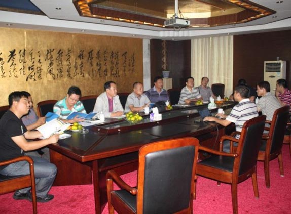 黑龍江省農機監(jiān)理總站領導來我公司參觀考察